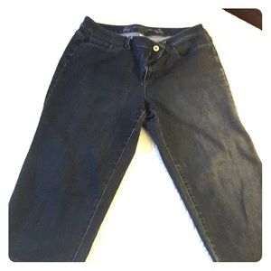 Christopher & Banks Modern Fit Capris